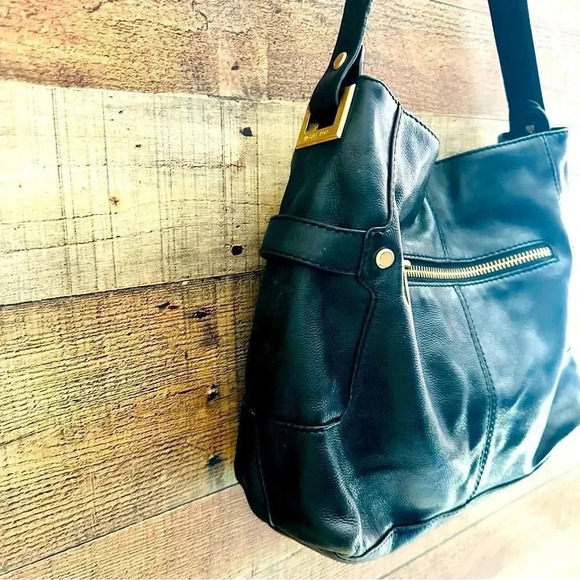 Micheal Kors Distressed Leather Hobo Shoulder Purse - Picture 4 of 12